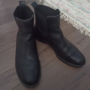 ECCO Genuine Leather Chelsea Ankle Boots